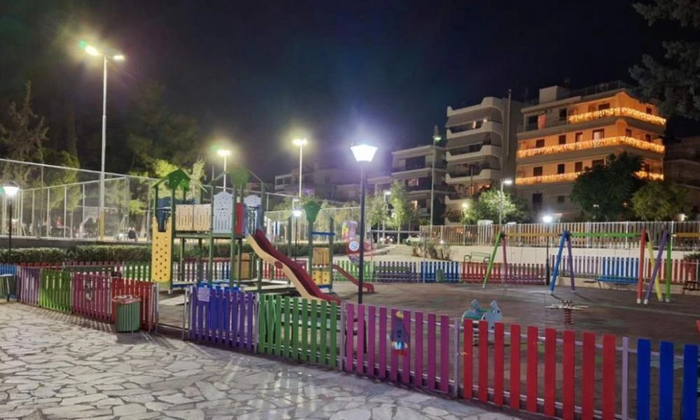 Αυξάνεται η βία! Καλαμάκι: 30 ανήλικοι κουκουλοφόροι επιτέθηκαν σε τρία αγόρια και τέσσερα κορίτσια